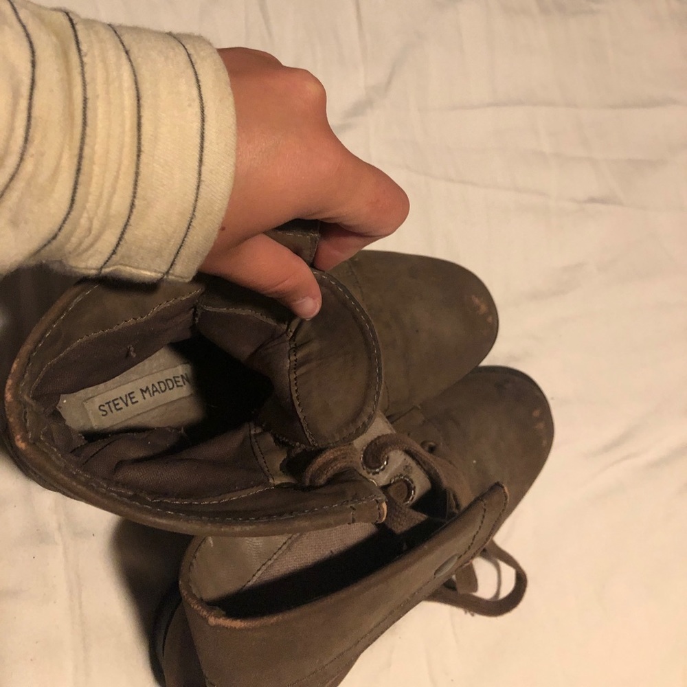 Boots - Picture 4 of 4